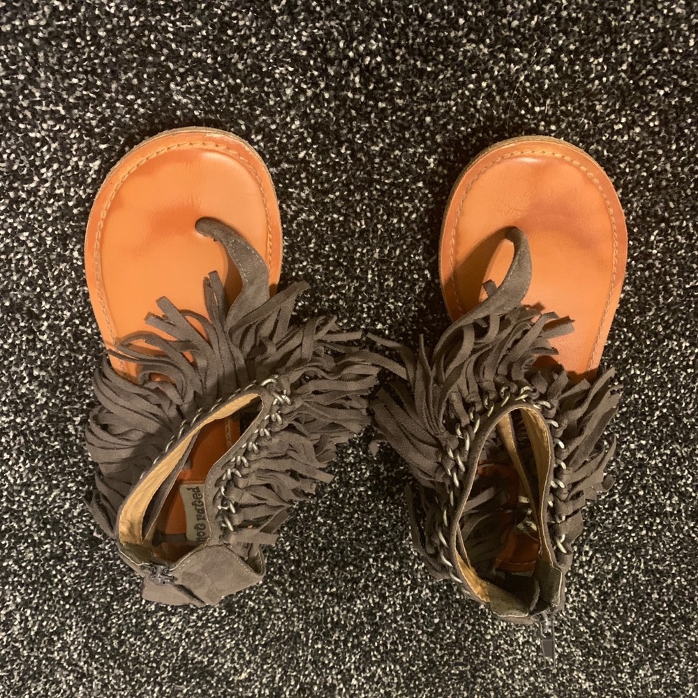 🔥🔥NOT RATED FRINGE T STRAP SANDALS